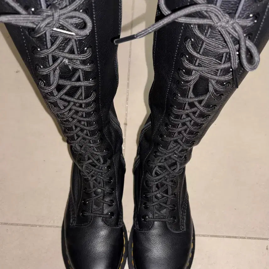 [BUNJANG] Dr. Martens 1B60 Virginia Boots / 닥터마틴 1B60 버지니아