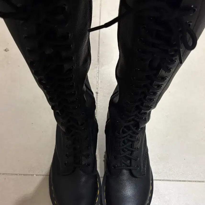[BUNJANG] Dr. Martens 1B60 Virginia Boots / 닥터마틴 1B60 버지니아