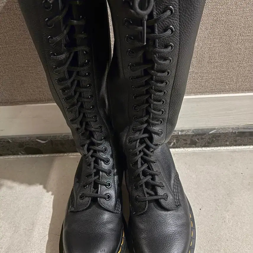[BUNJANG] Dr. Martens 1B60 Virginia Boots / 닥터마틴 1B60 버지니아