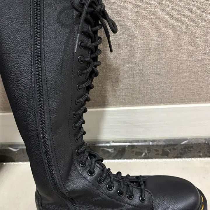[BUNJANG] Dr. Martens 1B60 Virginia Boots / 닥터마틴 1B60 버지니아