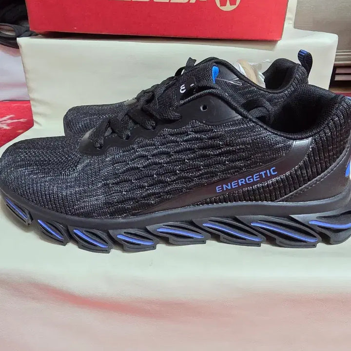 [BUNJANG] World Cup Fit In Black Sneakers / 월드컵 피트인 블랙 250 새상품 박스포함 25,000원