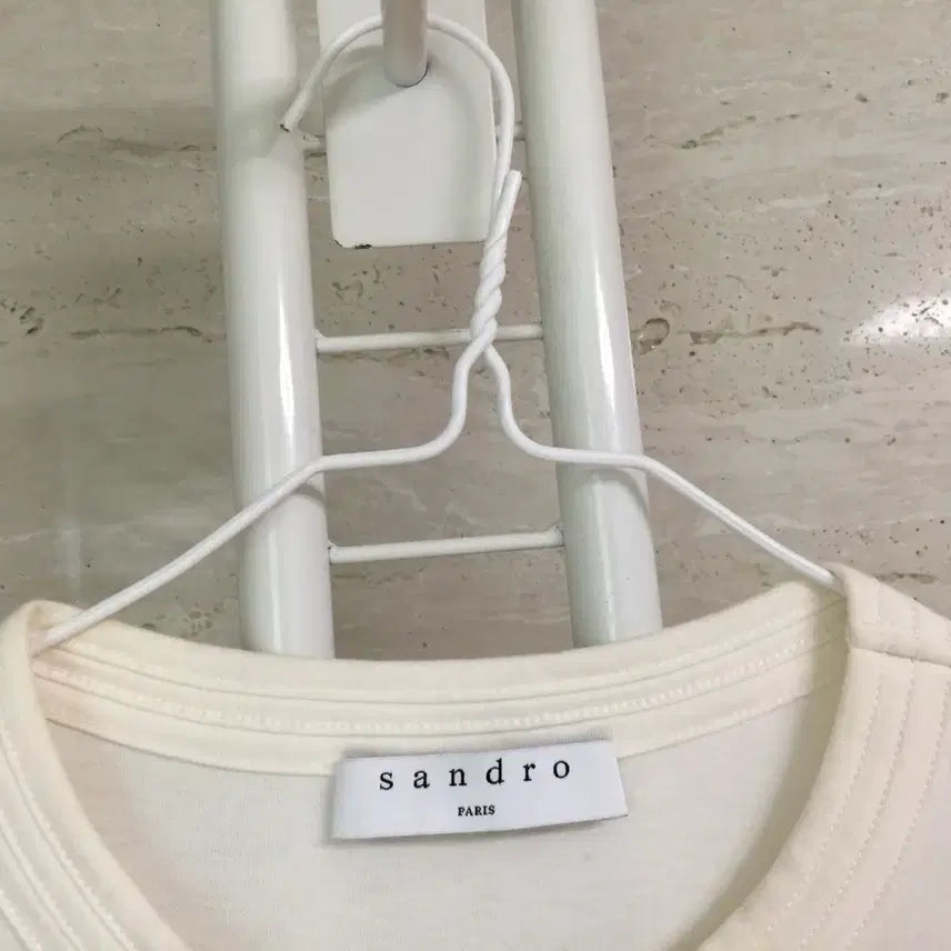 [BUNJANG] Sandro Cubic Embellished Short Sleeve T-shirt / SANDRO 산드로 큐빅장식 반팔 티셔츠 55