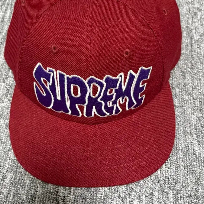 [BUNJANG] Supreme Cript 6-Panel Cardinal Cap / 슈프림 크립 6-패널 카디널 - 24SS