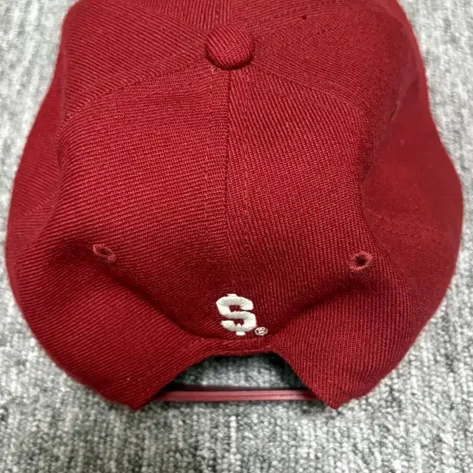 [BUNJANG] Supreme Cript 6-Panel Cardinal Cap / 슈프림 크립 6-패널 카디널 - 24SS