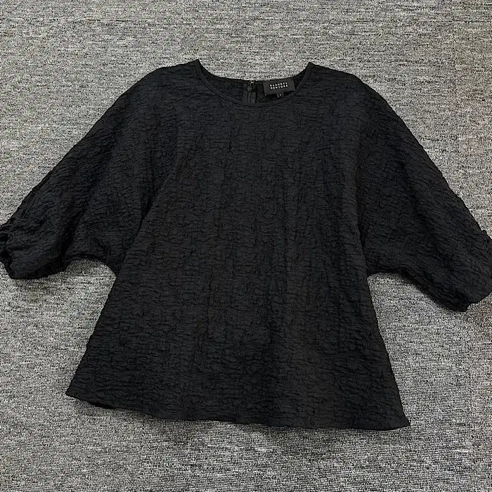 [SOLD OUT] 바니스뉴욕 반팔 블라우스 L