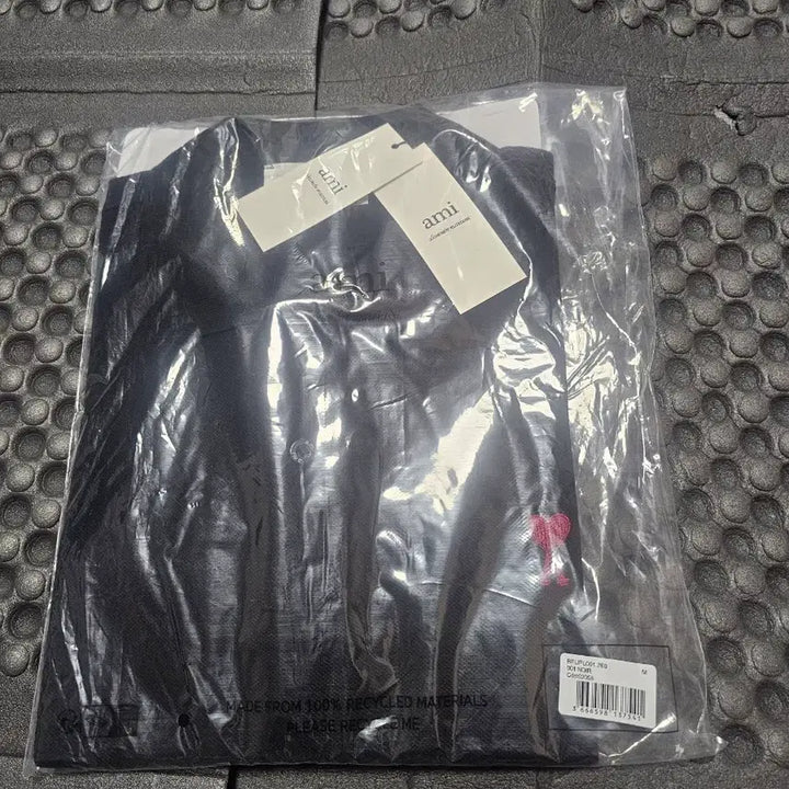 [BUNJANG] AMI Small Heart Black Polo Shirt (M) / 아미 스몰 하트 블랙 반팔카라티 m