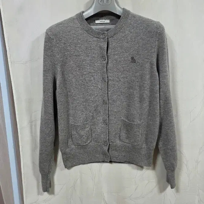 [BUNJANG] Hazzys Puppy Embroidered Pure Wool Knit Cardigan (90) / 헤지스퍼피자수순모니트가디건(90)