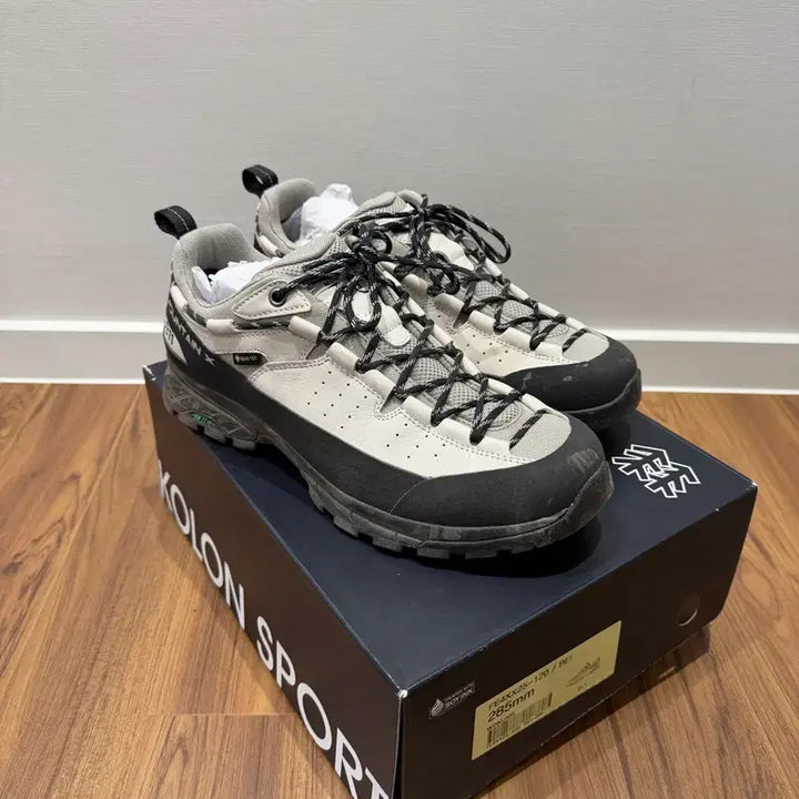 [BUNJANG] Kolon Sport Gore-Tex Trekking Shoes 285mm / 코오롱스포츠 고어텍스 트레킹화 285mm