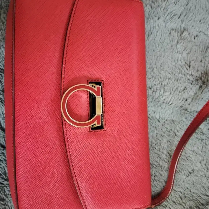 [BUNJANG] Ferragamo Red Gancini Flap Bag / 페라가모 레드 간치니 플랩백