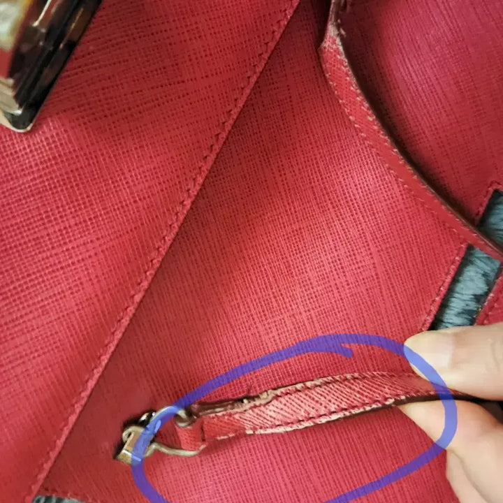 [BUNJANG] Ferragamo Red Gancini Flap Bag / 페라가모 레드 간치니 플랩백