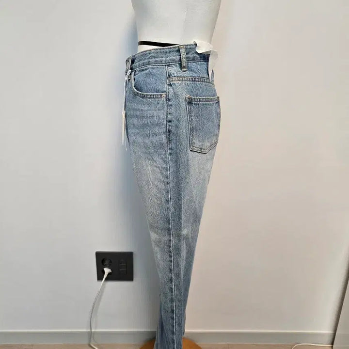 [BUNJANG] Straight Leg Jeans S / (S)새상품 일자 청바지
