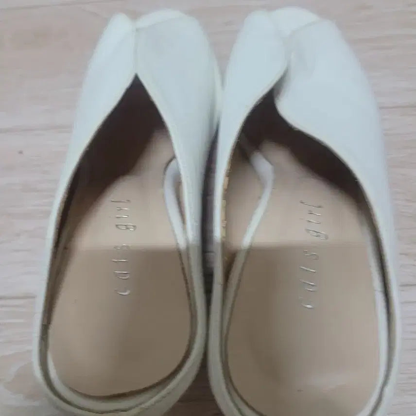 [BUNJANG] cats girl White Mule Slippers / cats girl 흰색 뮬 슬리퍼