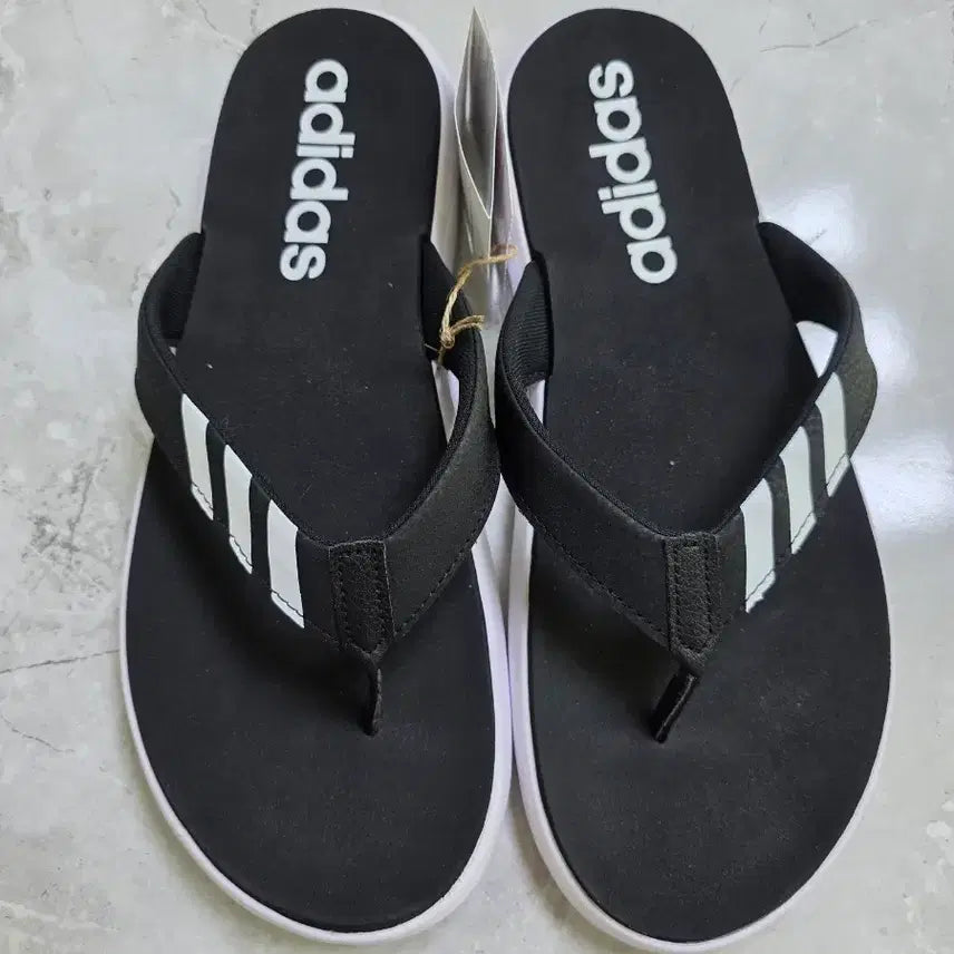 [BUNJANG] Adidas Three-Stripe Slides Black / 아디다스 삼선 슬리퍼 블랙. 285사이즈. 새상품입니다