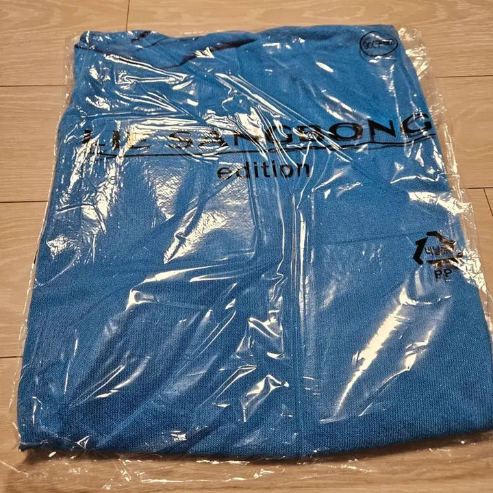 [BUNJANG] Lee Sang Soon Blue Knit T-shirt (Size 66) / LEE SANG SOON 에디션 블루 니트 티셔츠 새상품 66