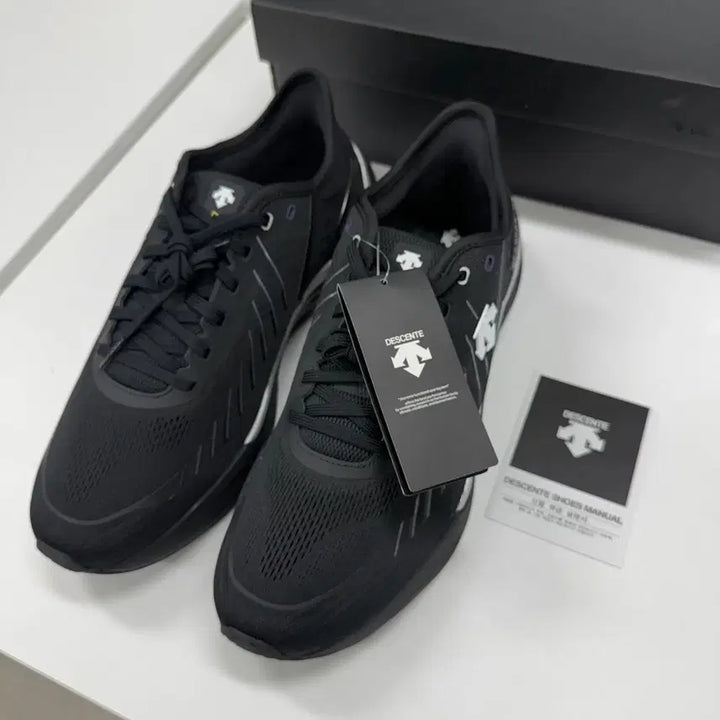 [SOLD OUT] 데상트 남성운동화
