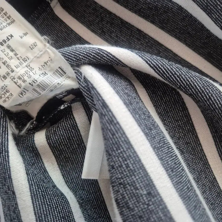 [BUNJANG] Kuho Striped Patch Long Sleeve T-shirt / 구호 정품 줄무늬 긴팔 티셔츠 패치 장식