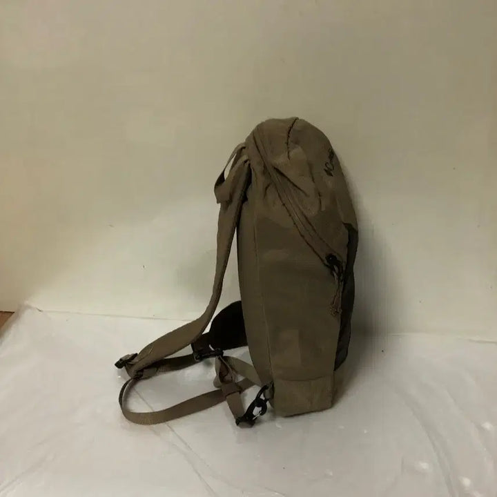 [BUNJANG] Columbia Sling Bag / 컬럼비아 슬링백@9910