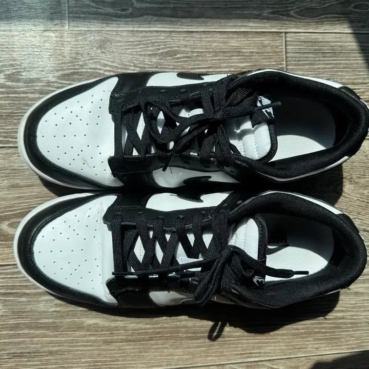 [BUNJANG] Nike Dunk Low Retro Panda 290 Sneakers / 나이키 덩크 로우 레트로 범고래 290