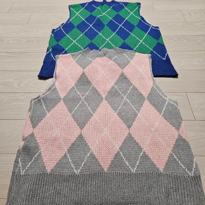 [BUNJANG] Argyle Knit Vest Set / 아가일 니트 조끼 핑크/블루 55.66 2벌