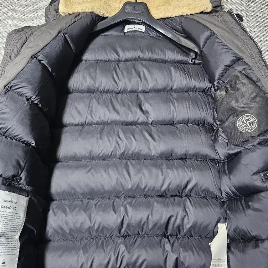 [SOLD OUT] 스톤아일랜드 다비드-TC 양털 후드 다운 자켓