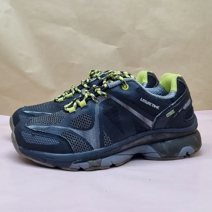 [BUNJANG] Leisure Time Trekking Shoes 250 / 레저타임 트레킹화 250
