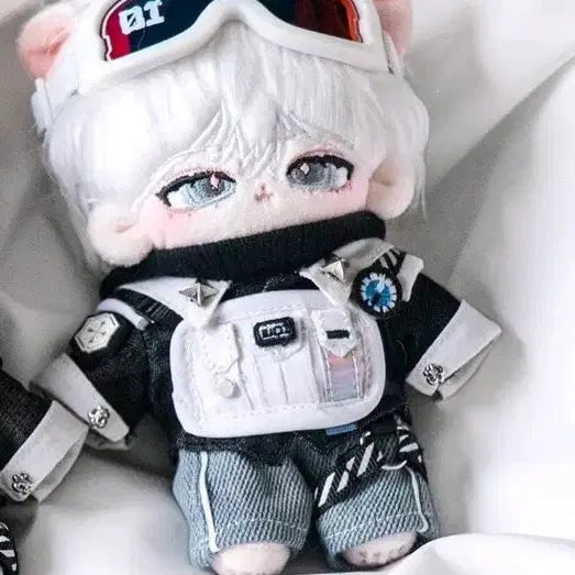 [SOLD OUT] 우블 잠복근무 10cm 화이트 어나더 연청 인형옷