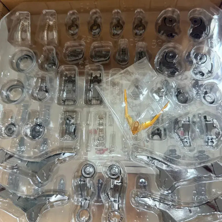 [SOLD OUT] 반다이 MG 발바토스 + 메탈 프레임 일괄 판매합니다