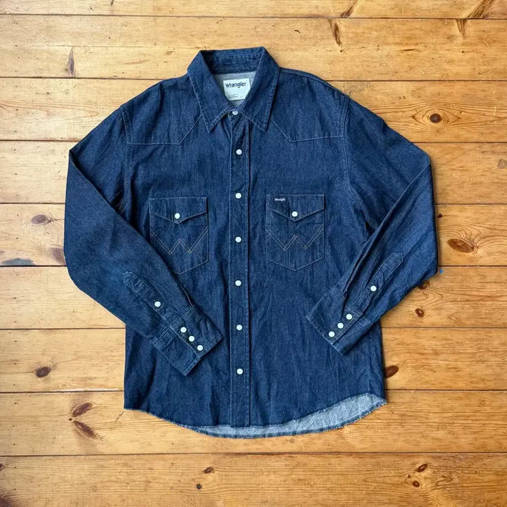 [BUNJANG] Wrangler WM1827 Cut-Off Western Denim Shirt / 랭글러 웨스턴 데님셔츠 (컷오프 디테일)