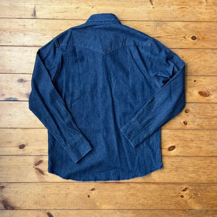 [BUNJANG] Wrangler WM1827 Cut-Off Western Denim Shirt / 랭글러 웨스턴 데님셔츠 (컷오프 디테일)