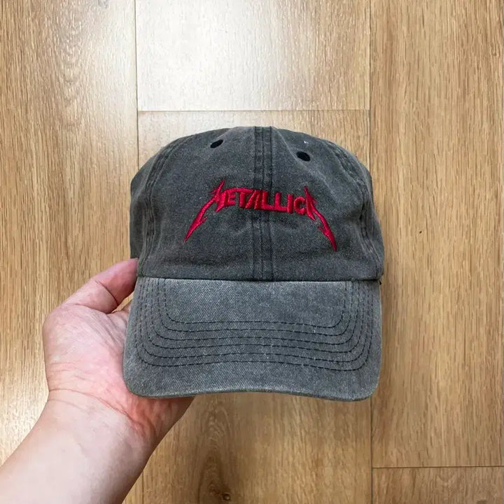 [BUNJANG] Metallica Embroidered Logo Vintage Ball Cap / 택포) 메탈리카 자수 로고 빈티지 볼캡 모자