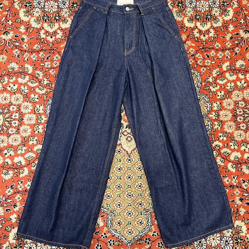 [BUNJANG] AVIE MUAH Indigo Denim Trousers / [1사이즈] AVIE MUAH 아비에무아 와이드 핀턱 인디고 데님 팬츠