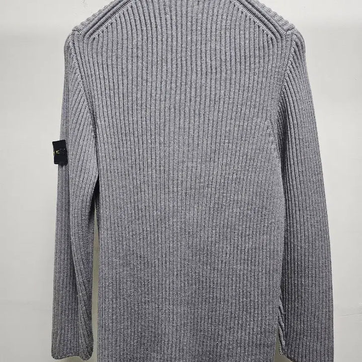 [SOLD OUT] 스톤아일랜드 골지 버튼 넥집업 니트