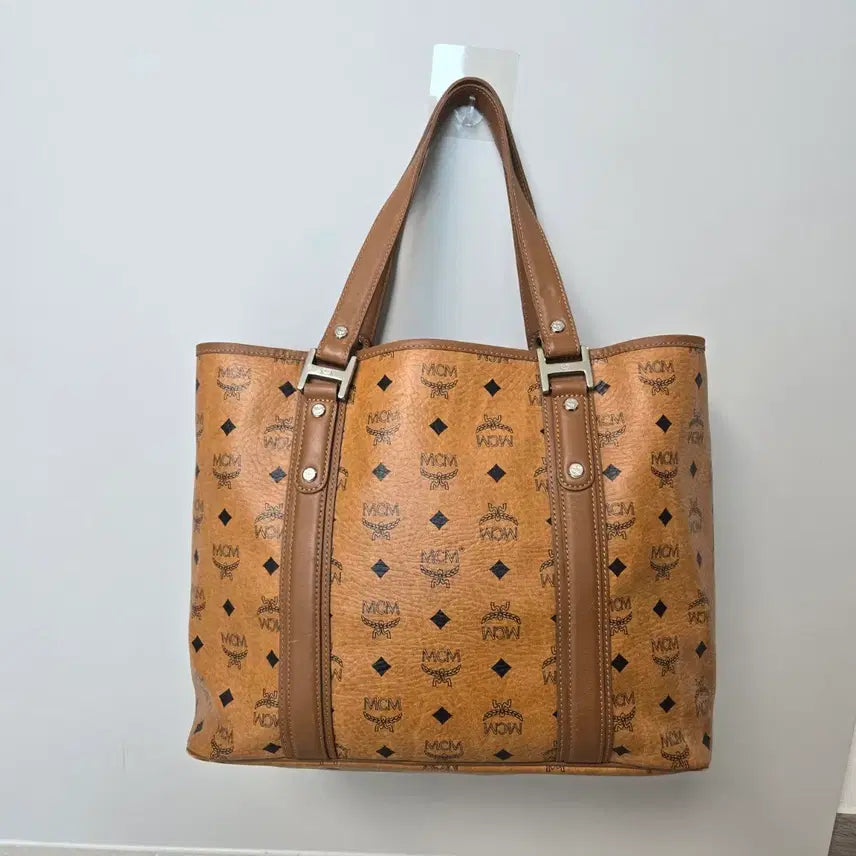 [SOLD OUT] MCM 엠씨엠 상태좋은  빅사이즈  황토 숏숄더 토드