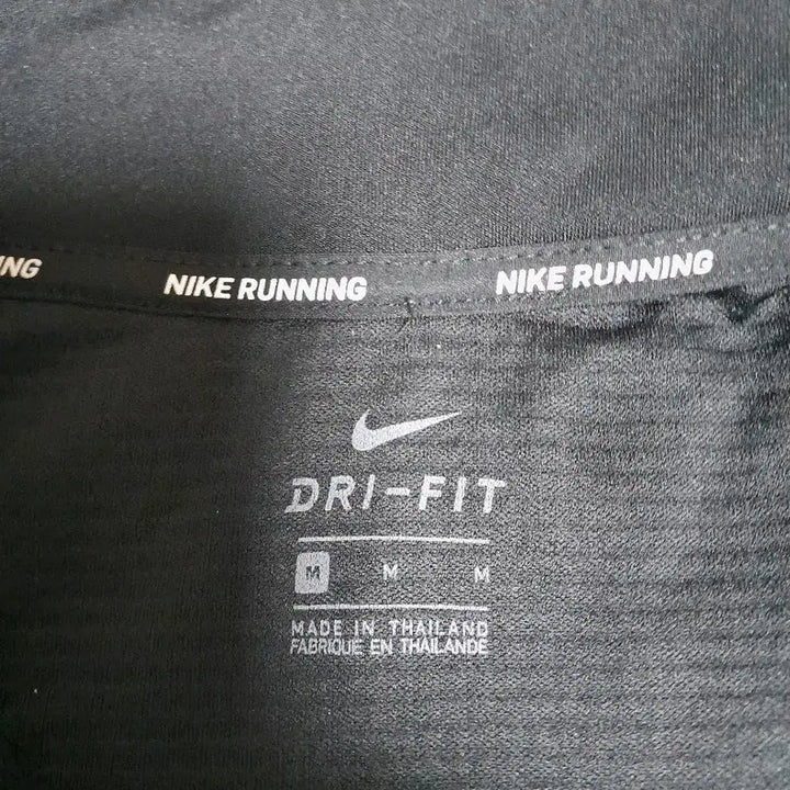 [BUNJANG] Nike Gold Swoosh Half Zip-Up Black M / [상태최상] 나이키 금색 스우시 하프집업 블랙 M