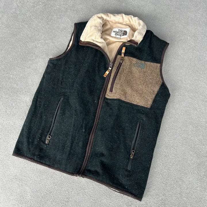 [SOLD OUT] 노스페이스 헤링본 베스트 조끼