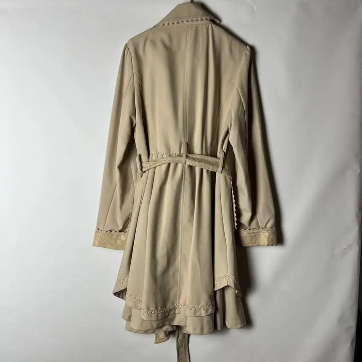[SOLD OUT] [Axes Femme] 엑시즈팜 레이스업 양산형 트렌치코트