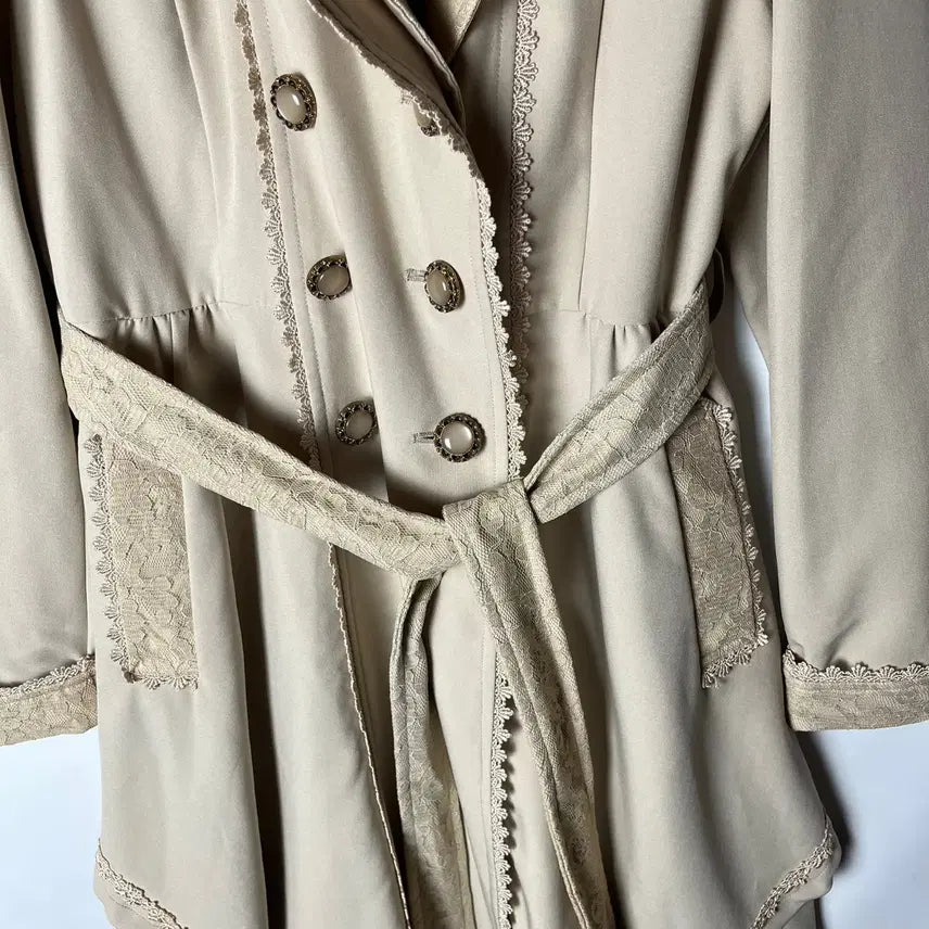 [SOLD OUT] [Axes Femme] 엑시즈팜 레이스업 양산형 트렌치코트