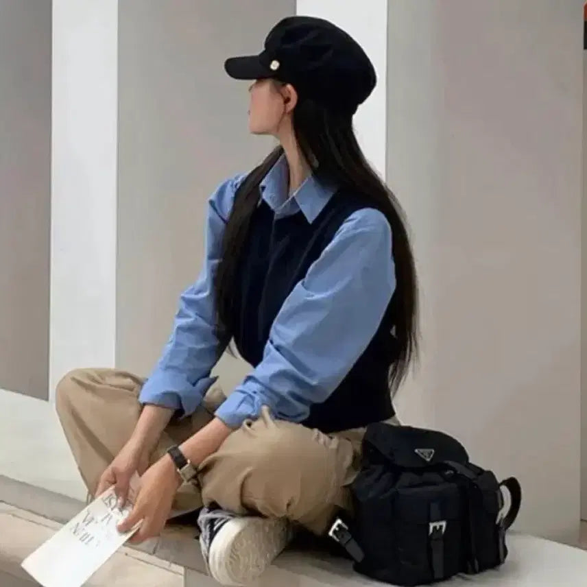[BUNJANG] Vaydelly Old Money V-Neck Knit Vest Navy / 베이델리 올드머니 브이넥 니트 베스트 조끼 네이비