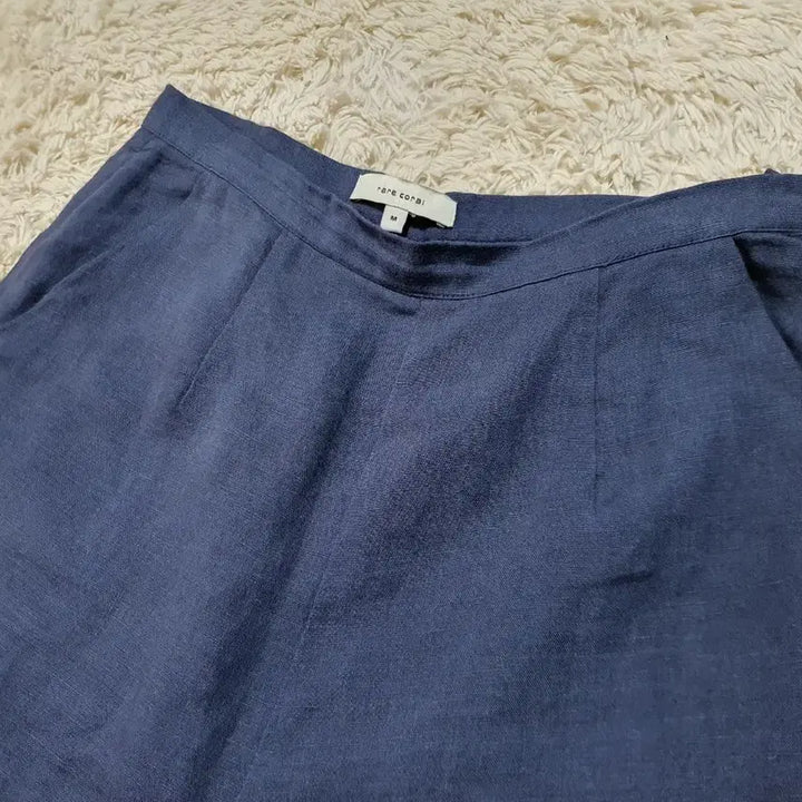 [BUNJANG] Navy Linen Culotte Pants / 네이비 색상의 린넨 소재 큐롯 팬츠예요허리 M 사이즈이며, 편안하게 착