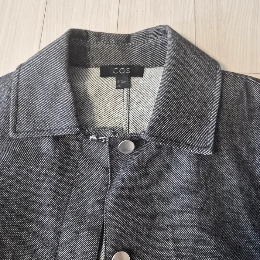 [SOLD OUT] COS 코스 스냅 버튼  데님 자켓