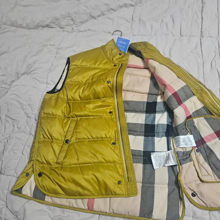 [BUNJANG] Burberry Vest Down Padded Jacket / BURBERRY (버버리) 베스트 다운패딩 (겨자색) 한국사이즈 100