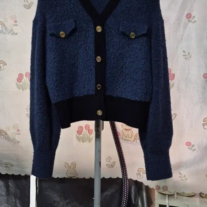 [BUNJANG] Prals Bernice 2023 Gold Button Crop Knit Cardigan / 프랄스명품)  베르니스   2023년   금장니트  크롭   가디건