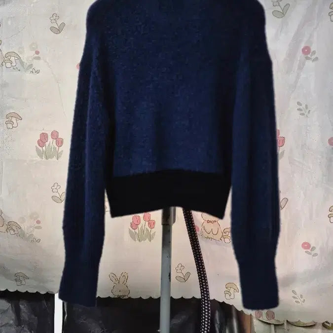 [BUNJANG] Prals Bernice 2023 Gold Button Crop Knit Cardigan / 프랄스명품)  베르니스   2023년   금장니트  크롭   가디건