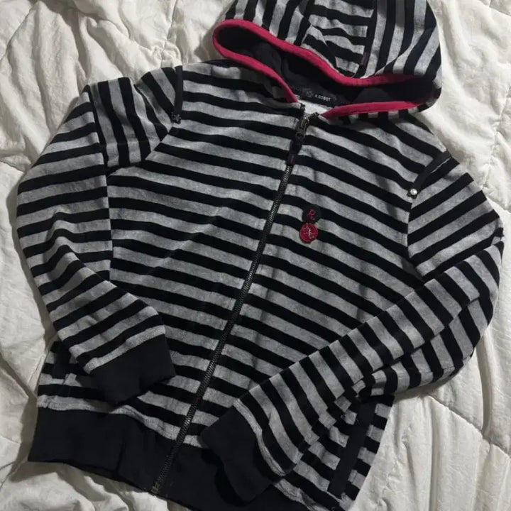 [BUNJANG] Vintage Striped Hoodie Zip-up / 빈티지 스트라이프 후드집업