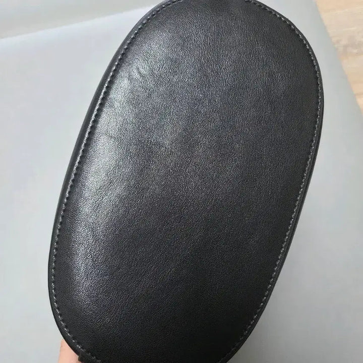 [BUNJANG] OSTKAKA Orbit Bucket Shoulder Bag / 오스트카카 오르빗 버킷 숄더