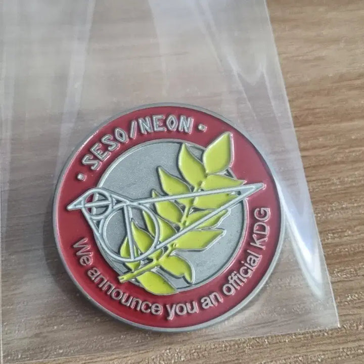 [BUNJANG] Se So Neon KDG Badge / 새소년 MD Official KDG 뱃지
