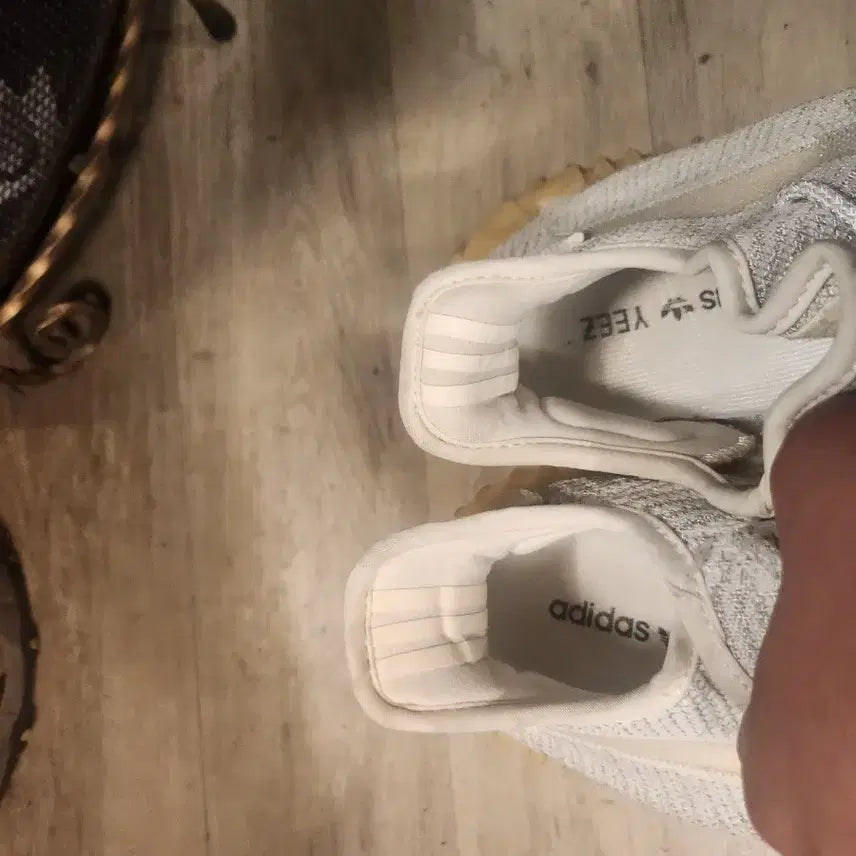 [SOLD OUT] 아디다스 이지부스트 350 V2 스태틱 운동화 275사이즈