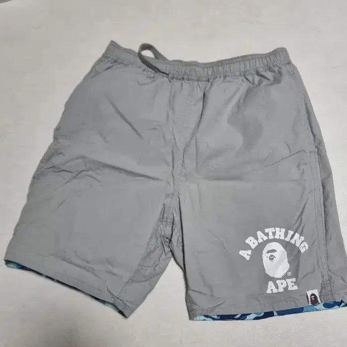 [BUNJANG] 베이프 반바지 그레이 A Bathing Ape 양면 / 베이프 반바지 그레이 A Bathing Ape 양면
