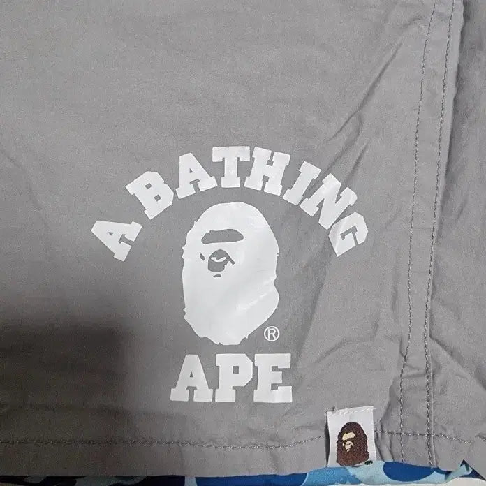 [BUNJANG] 베이프 반바지 그레이 A Bathing Ape 양면 / 베이프 반바지 그레이 A Bathing Ape 양면