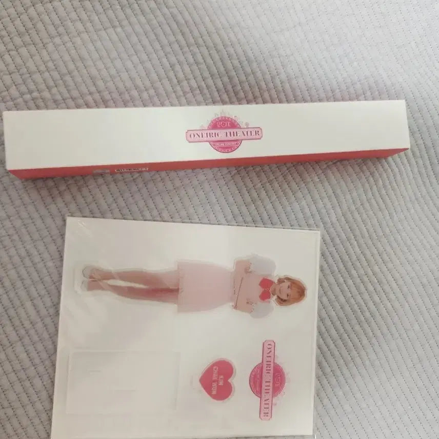 [BUNJANG] IZ*ONE Kim Chae-won Concert Goods Bundle Set / 아이즈원 izone 김채원 chaewon 콘서트 굿즈 일괄
